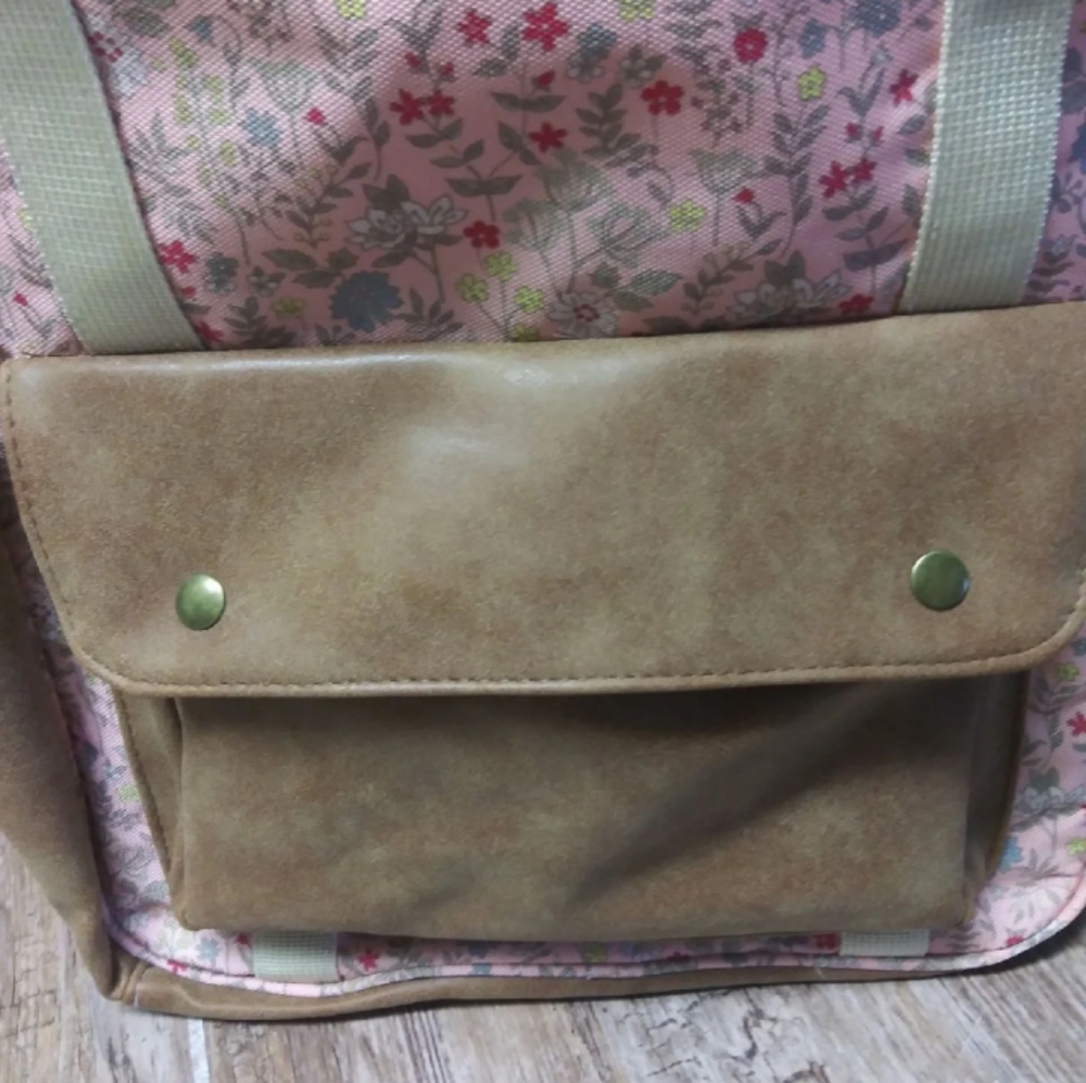 Cute Spring Backpack - Picture 3 of 5